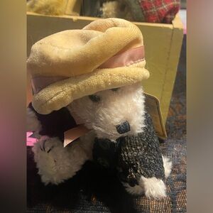 Boyd’s bear plush Alouetta